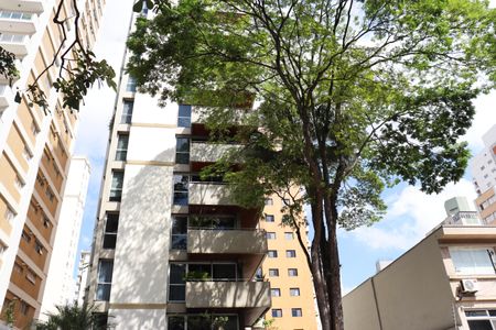 Apartamento à venda com 210m², 3 quartos e 2 vagasFachada