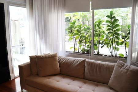 Apartamento à venda com 210m², 3 quartos e 2 vagasSala