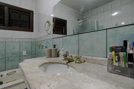 Casa para alugar com 270m², 4 quartos e 7 vagas Casa para alugar com 270m², 4 quartos e 7 vagasBanheiro da  Suíte