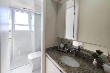 Apartamento à venda com 51m², 2 quartos e 1 vaga Apartamento à venda com 51m², 2 quartos e 1 vagaBanheiro