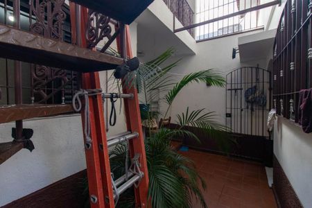 Casa à venda com 170m², 3 quartos e 3 vagas Casa à venda com 170m², 3 quartos e 3 vagasQuintal