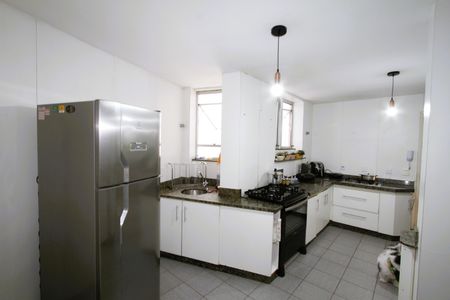 Apartamento à venda com 150m², 5 quartos e 2 vagasCozinha