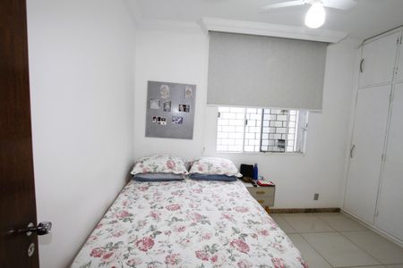 Apartamento à venda com 150m², 5 quartos e 2 vagasQuarto 2