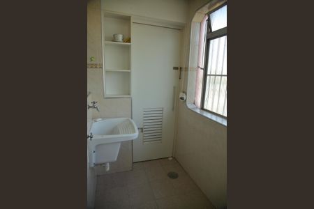 Apartamento para alugar com 108m², 3 quartos e 1 vagaÁrea de Serviço