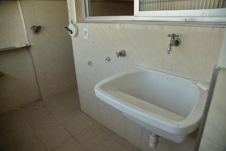 Apartamento para alugar com 108m², 3 quartos e 1 vagaÁrea de Serviço