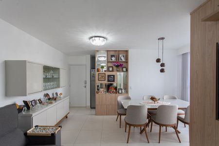 Apartamento à venda com 67m², 3 quartos e 2 vagas Apartamento à venda com 67m², 3 quartos e 2 vagasSala