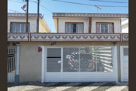 Casa à venda com 94m², 2 quartos e 2 vagas Casa à venda com 94m², 2 quartos e 2 vagasFachada