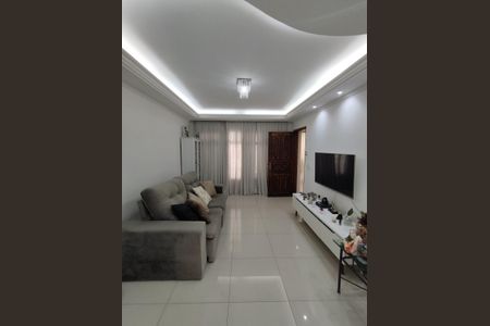 Casa à venda com 94m², 2 quartos e 2 vagas Casa à venda com 94m², 2 quartos e 2 vagasSala