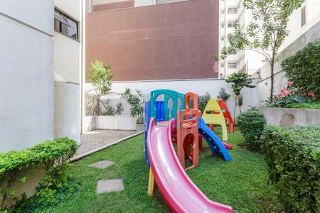 Apartamento para alugar com 154m², 3 quartos e 2 vagas Apartamento para alugar com 154m², 3 quartos e 2 vagasÁrea comum - Playground