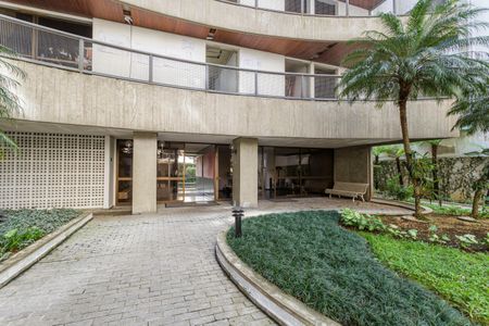 Apartamento para alugar com 154m², 3 quartos e 2 vagas Apartamento para alugar com 154m², 3 quartos e 2 vagasÁrea comum