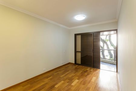 Apartamento para alugar com 154m², 3 quartos e 2 vagas Apartamento para alugar com 154m², 3 quartos e 2 vagasSuíte