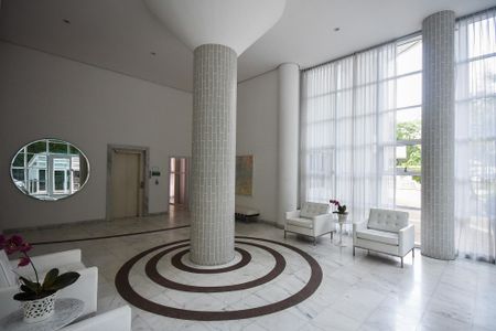 Apartamento à venda com 210m², 3 quartos e 3 vagas Apartamento à venda com 210m², 3 quartos e 3 vagasHall Social