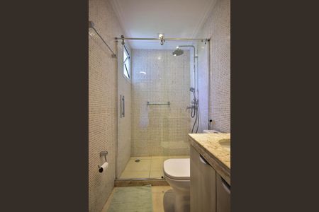 Apartamento à venda com 210m², 3 quartos e 3 vagas Apartamento à venda com 210m², 3 quartos e 3 vagasBanheiro Suíte 1