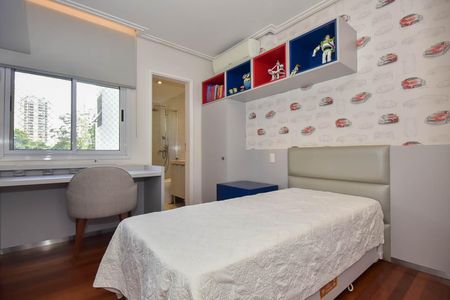 Apartamento à venda com 210m², 3 quartos e 3 vagas Apartamento à venda com 210m², 3 quartos e 3 vagasSuíte 1