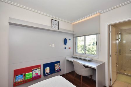 Apartamento à venda com 210m², 3 quartos e 3 vagas Apartamento à venda com 210m², 3 quartos e 3 vagasSuíte 1