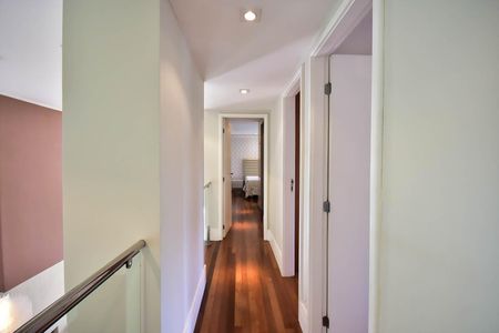 Apartamento à venda com 210m², 3 quartos e 3 vagas Apartamento à venda com 210m², 3 quartos e 3 vagasCorredor