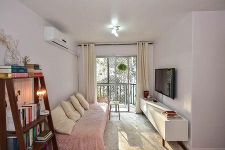Apartamento à venda com 70m², 2 quartos e 1 vaga Apartamento à venda com 70m², 2 quartos e 1 vagaSala de Tv