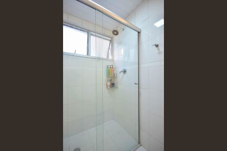 Apartamento à venda com 70m², 2 quartos e 1 vaga Apartamento à venda com 70m², 2 quartos e 1 vagaBanheiro Suíte