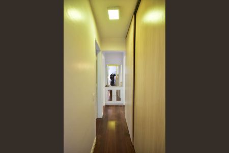 Apartamento à venda com 70m², 2 quartos e 1 vaga Apartamento à venda com 70m², 2 quartos e 1 vagaCorredor