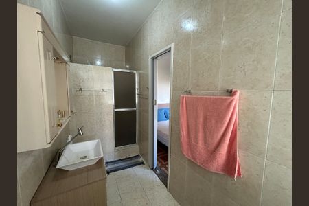 Casa à venda com 320m², 6 quartos e 3 vagasBanheiro da Suíte