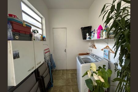 Casa à venda com 320m², 6 quartos e 3 vagasÁrea de Serviço