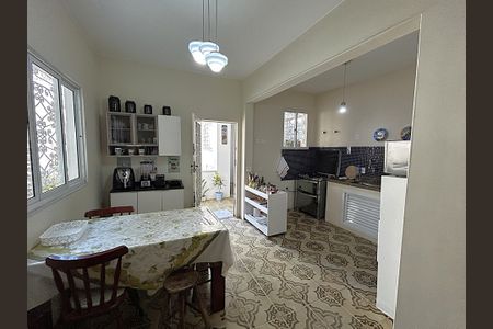 Casa à venda com 320m², 6 quartos e 3 vagasCozinha