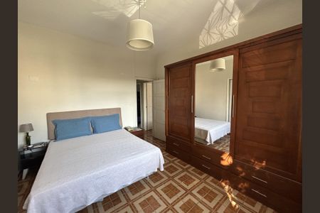 Casa à venda com 320m², 6 quartos e 3 vagasSuíte