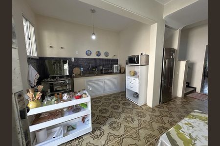 Casa à venda com 320m², 6 quartos e 3 vagasCozinha