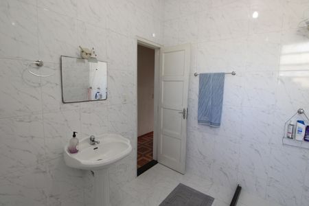 Casa à venda com 320m², 6 quartos e 3 vagasBanheiro