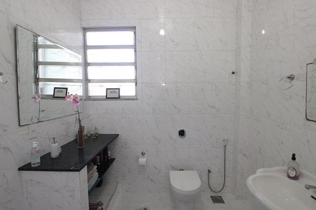 Casa à venda com 320m², 6 quartos e 3 vagasBanheiro