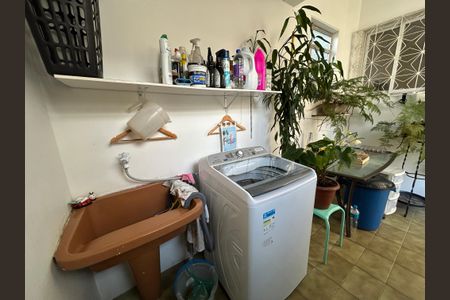 Casa à venda com 320m², 6 quartos e 3 vagasÁrea de Serviço