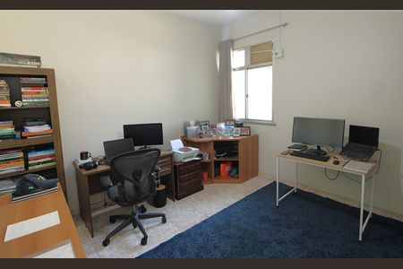 Casa à venda com 320m², 6 quartos e 3 vagasQuarto 2