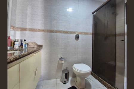 Apartamento à venda com 257m², 3 quartos e 3 vagas Apartamento à venda com 257m², 3 quartos e 3 vagasBanheiro da Suíte