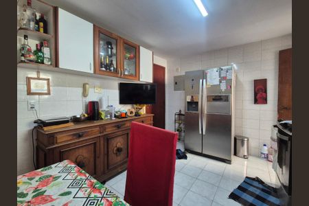 Apartamento à venda com 257m², 3 quartos e 3 vagas Apartamento à venda com 257m², 3 quartos e 3 vagasCozinha