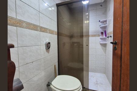 Apartamento à venda com 257m², 3 quartos e 3 vagas Apartamento à venda com 257m², 3 quartos e 3 vagasBanheiro social