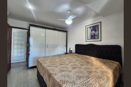 Apartamento à venda com 257m², 3 quartos e 3 vagas Apartamento à venda com 257m², 3 quartos e 3 vagasQuarto 1