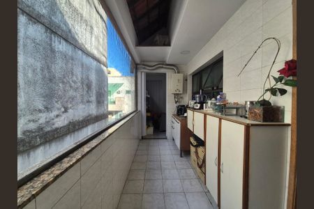 Apartamento à venda com 257m², 3 quartos e 3 vagas Apartamento à venda com 257m², 3 quartos e 3 vagasÁrea de Serviço