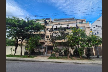 Apartamento à venda com 257m², 3 quartos e 3 vagas Apartamento à venda com 257m², 3 quartos e 3 vagasFachada