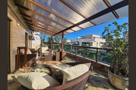 Apartamento à venda com 257m², 3 quartos e 3 vagas Apartamento à venda com 257m², 3 quartos e 3 vagasVaranda