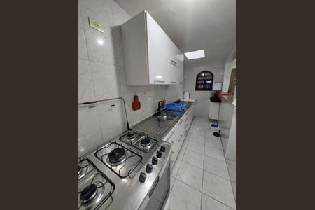 Casa à venda com 100m², 2 quartos e 1 vaga Casa à venda com 100m², 2 quartos e 1 vagaCozinha