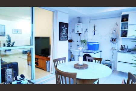 Apartamento à venda com 65m², 2 quartos e 2 vagas Apartamento à venda com 65m², 2 quartos e 2 vagasVaranda gourmet
