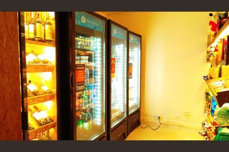 Apartamento à venda com 65m², 2 quartos e 2 vagas Apartamento à venda com 65m², 2 quartos e 2 vagasMini mercado