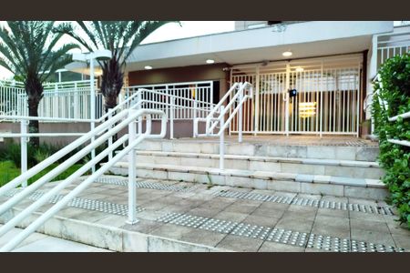 Apartamento à venda com 65m², 2 quartos e 2 vagas Apartamento à venda com 65m², 2 quartos e 2 vagasPiso tátil