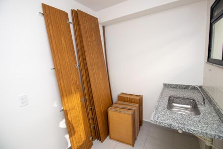 Casa de condomínio à venda com 60m², 2 quartos e 1 vaga Casa de condomínio à venda com 60m², 2 quartos e 1 vagaCozinha