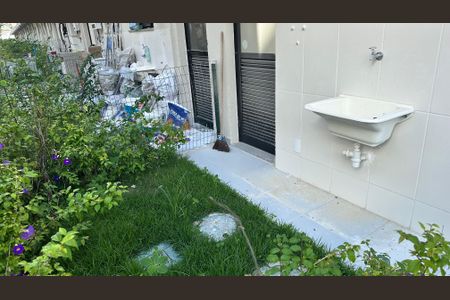 Casa de condomínio à venda com 60m², 2 quartos e 1 vaga Casa de condomínio à venda com 60m², 2 quartos e 1 vagaÁrea de Serviço