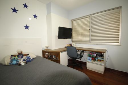 Apartamento à venda com 155m², 4 quartos e 2 vagasQuarto 2