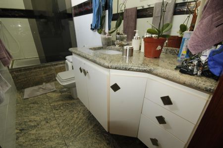 Apartamento à venda com 155m², 4 quartos e 2 vagasBanheiro da Suíte