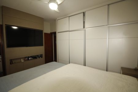 Apartamento à venda com 155m², 4 quartos e 2 vagasSuíte 