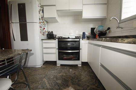 Apartamento à venda com 155m², 4 quartos e 2 vagasCozinha