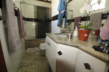 Apartamento à venda com 155m², 4 quartos e 2 vagasBanheiro da Suíte